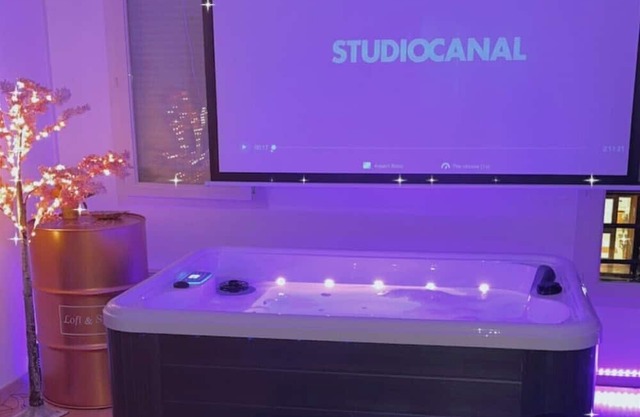 Superb apartment with jacuzzi and terrace.