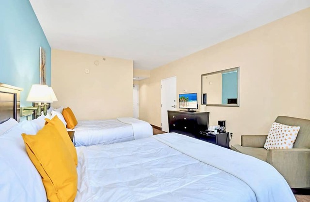 Studio With Hot Tub Pool Near Universal Studios