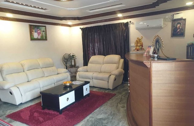 Hotel APM Grand