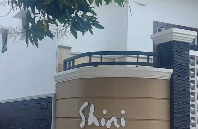 Shini Guest House