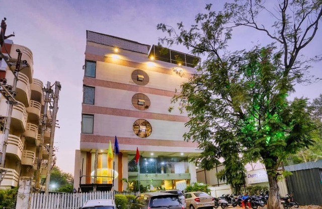 Hotel Amrit Residency