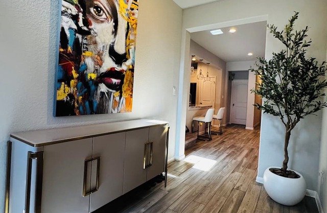 Stay with Sesan at Bella Terra Home 1nRoom in Richmond, TX