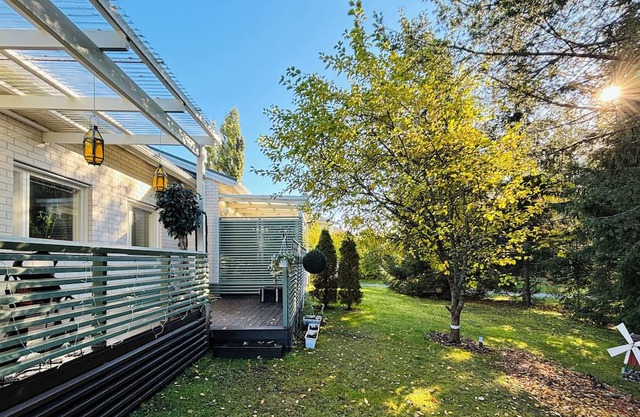 Entire Cozy 2-bedroom house in Oulu with parking, Sauna, patio, narture.