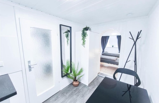 ALFA Apartment Ludwigsburg 2 Betten WLAN Küche Bad