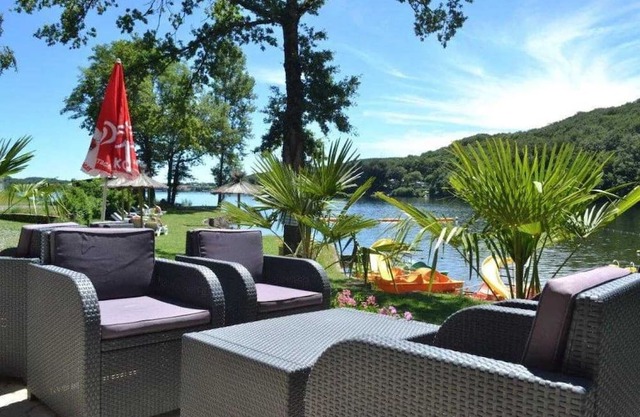 Camping 3 étoiles - Piscine - ccaadgg