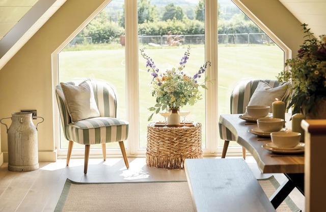 Cosy country getaway with a hot tub!