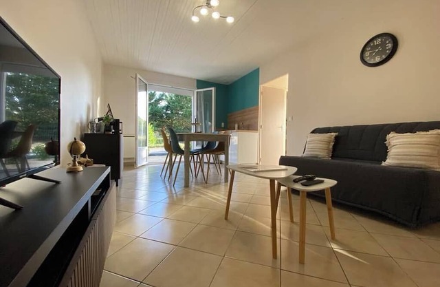 Maison Martigny A - Parking Privé - Proche Futuroscope et Aquascope