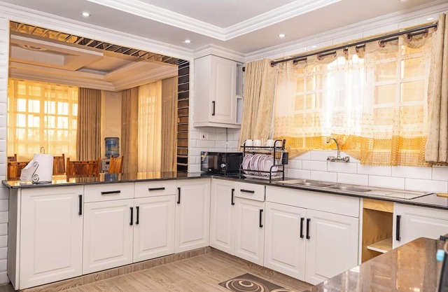 Calm Haven- Cozy 4 Bedroom 4.5 bath in Gated Community