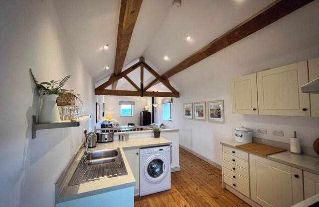 Retreat to the middle of everywhere! The Byre, relax and rewind home-from-home