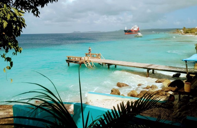 Caribbean Flare Paradise ,close shopping ,beaches!Pool/hot tub.Central location!