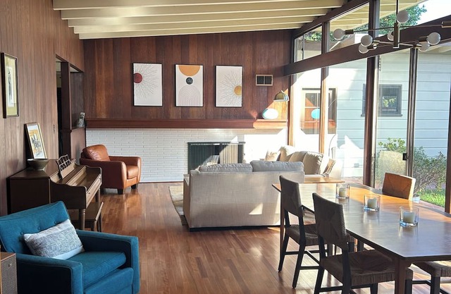 Spacious 4-bedroom house in fabulous Downey with AC, WiFi. Close to Disneyland.