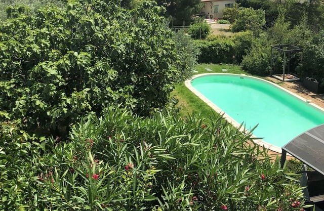 Grande Maison vue sur la Garrigue