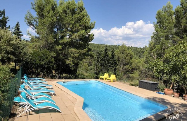 Chalet in a peaceful setting with a pool