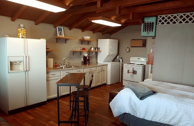 Cozy Cabin in Charming Cortez with WiFi