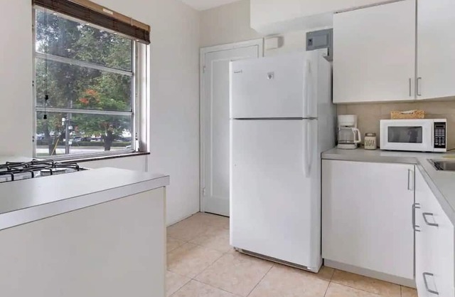 Modern apartment in Brickell (Downtown), just 10 minutes from the beach.