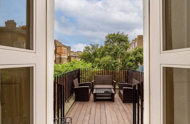 GuestReady - Portobello lux with rooftop terrace