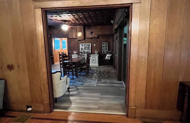 Private bedroom along VA Creeper Trail and near Appalachian Trail.