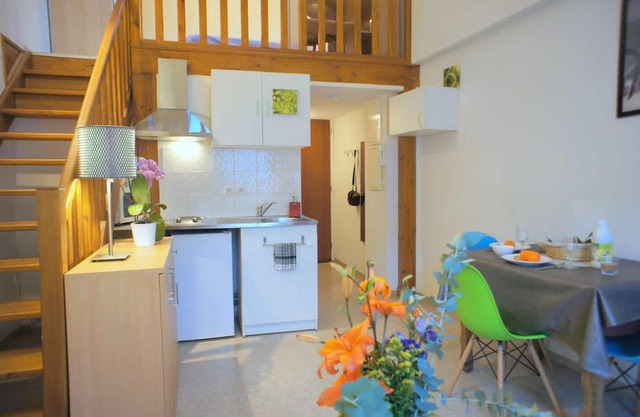 Duplex - 1 Bedroom - Downtown - Quiet - Garage