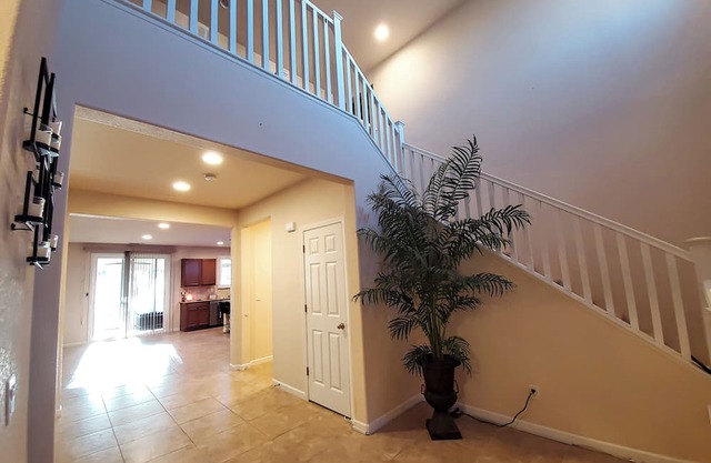 Private Room In Luxury Home Next To New Casino