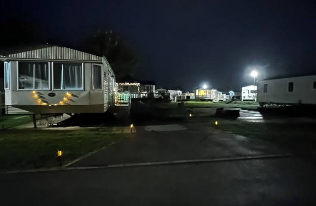 hot tub lodge, quiet area of the park. Loads to do on site!