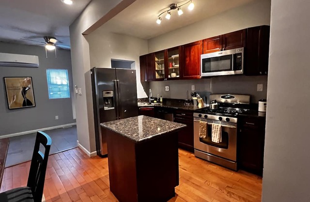 Beautiful, Modern DC Rowhouse near Union Market