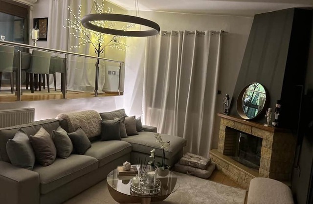 Androu 9 Lux and Relax Villa, Just 5 min. walk to the sea