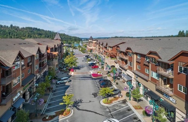 Northwest Riverstone Retreat - Private Condo