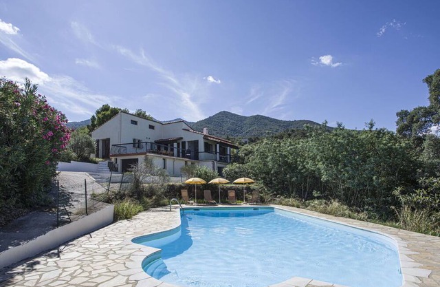 Wonderful private villa with private pool, WIFI, TV, terrace, panoramic view and parking