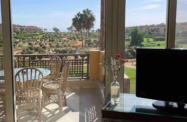 Spectacular 3Bedroom Sea View Serviced Beach House