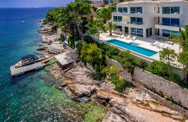 Exclusive Villa Paterina heated pool, gym, sauna, family stylish