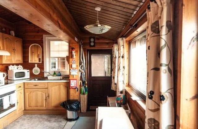 Charming 2 Bed Log Cabin in Snowdonia Mountains