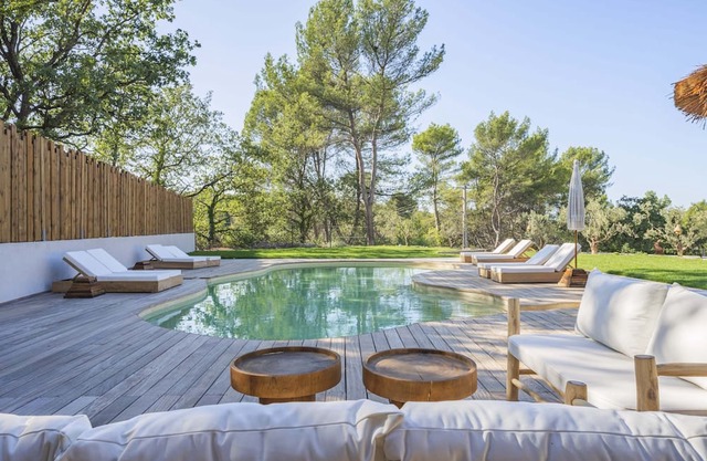 Superbe Domaine Proche Aix-en-provence, Paddle et Piscine