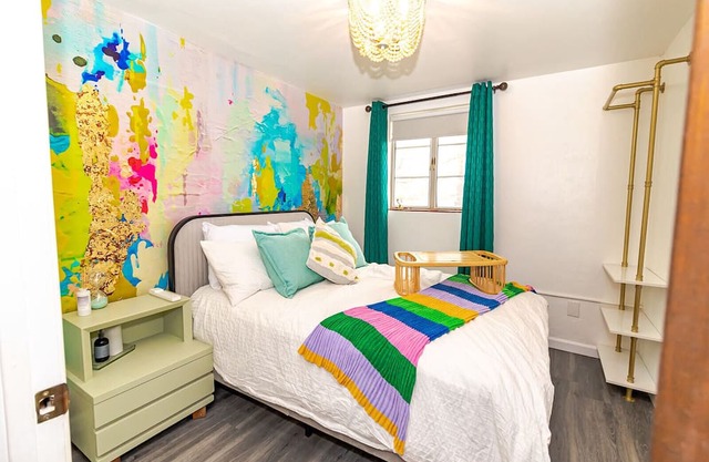 Historic Central Tucson Casa Clemente minutes from Downtown, UofA Pet Friendly