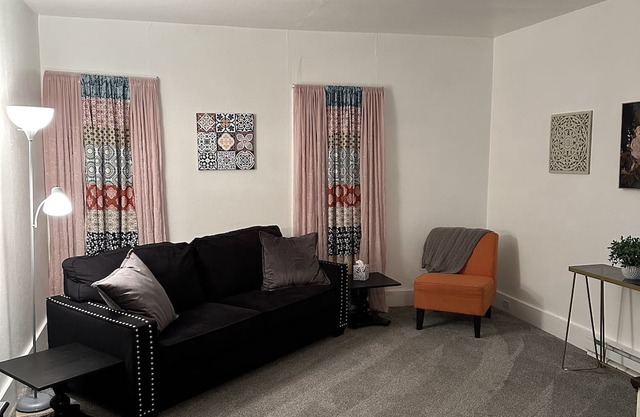 Cozy 2 bedroom apartment in downtown Blossburg