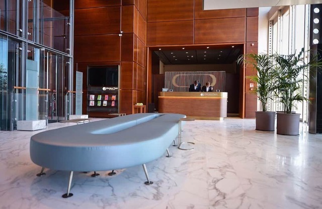 Parkside 4-Star Splendor: Cycle Milan's Beauty, Welcome Paws, Prime Location!