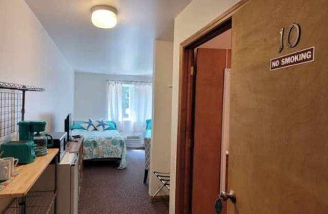 The Motel Room - #10