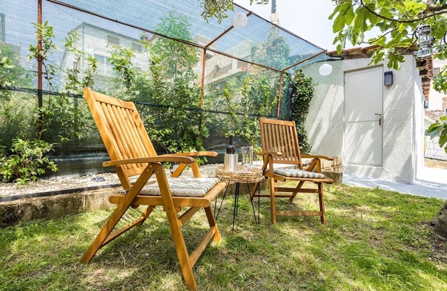 Villa mit Panoramablick und Whirlpool