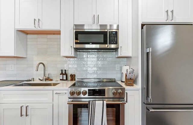 Comfy 3 Bed Family House close to UW Children's Hospital