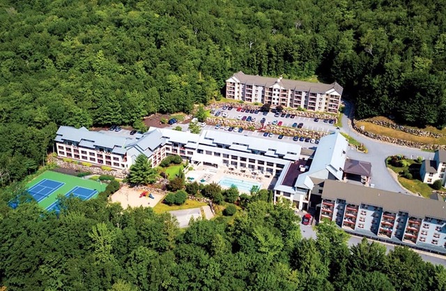 New Year at LOON Mtn - 1Bdrm Suite, InnSeason Resorts Pollard Brook, Lincoln, NH