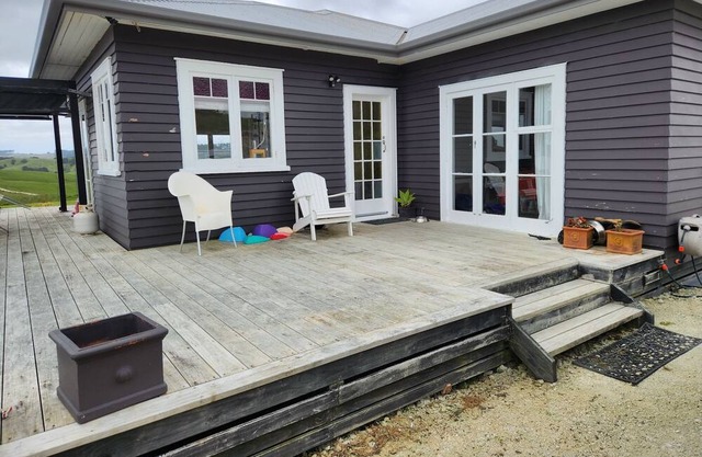 Vista Cottage - Kaiwaka Holiday Home