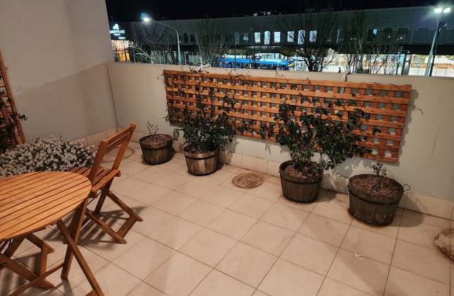 2 bedroom apartment available in central Gungahlin, ACT. Fully furnished.