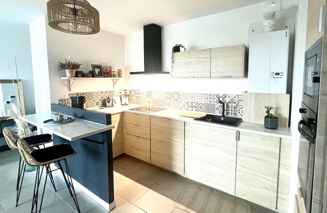 Appartement Lumineux Avec Ascenseur, Proximité Transports en Commun
