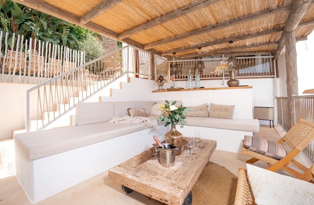 Can Furnet in Ibiza with 4 bedrooms and 8 bathrooms