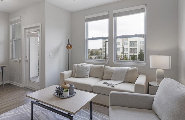 Modern Apartment in Prime Location (ID1326X971)