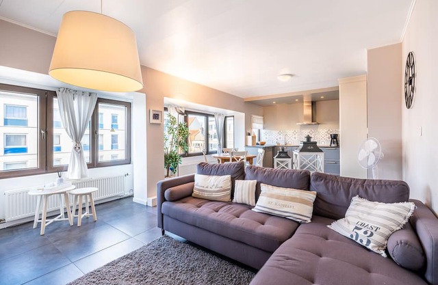 Les 4 Mouettes 402 located in the center