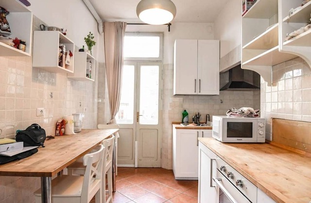 Appartamento Elegante nel Cuore di Ferrara: Stile e Comfort nel Centro Storico