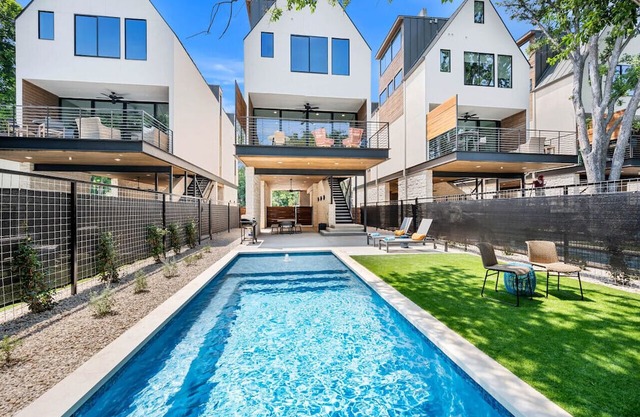 Porter Haus at Camp Warnecke*Direct Comal River Access*Walk to Downtown NB