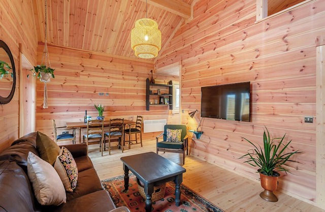 Holly Tree Lodge Accessible PF