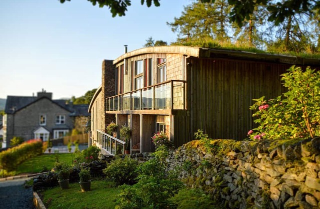 Crescent House - Luxury Cottages
