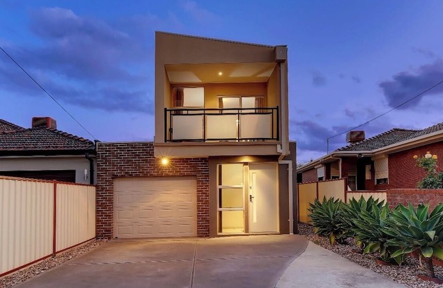 4 bedroom 2 bathroom 10min from Melbourne Airport & 20 min from CBD